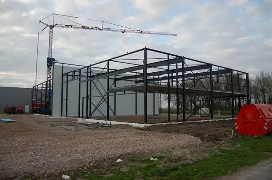 Bedrijfspand twee onder één kap — afbeelding 4