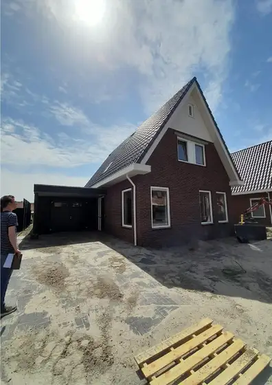 Energie neutrale nieuwbouw woning met aardwarmtepomp in Arum — afbeelding 1