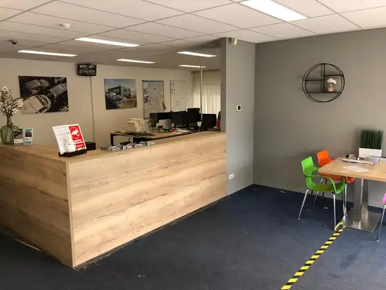 Uitbreiding bedrijfspand in IJlst — afbeelding 1